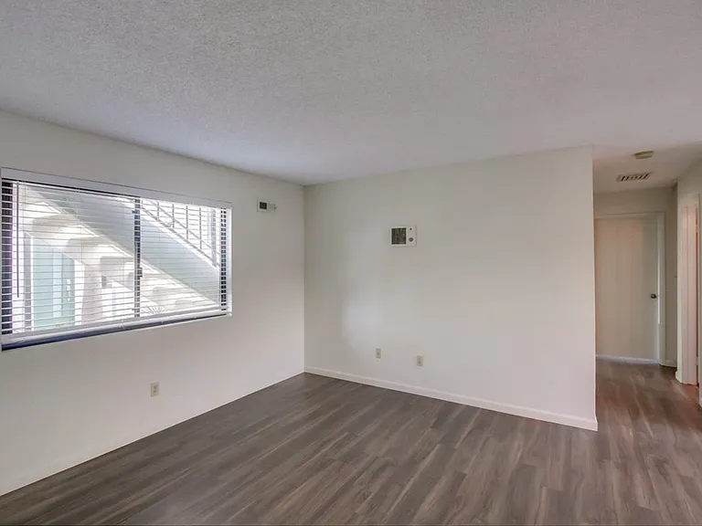 Beautifully Renovated Property perfectly situated between North Park and Normal Heights! — Photo 29