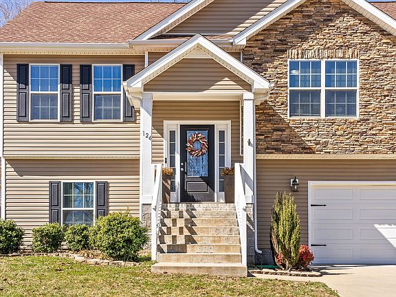 2nd image of 124 Sycamore Hill Dr