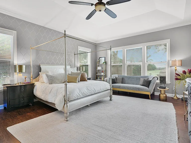 500 Turnberry Ln — Photo 22