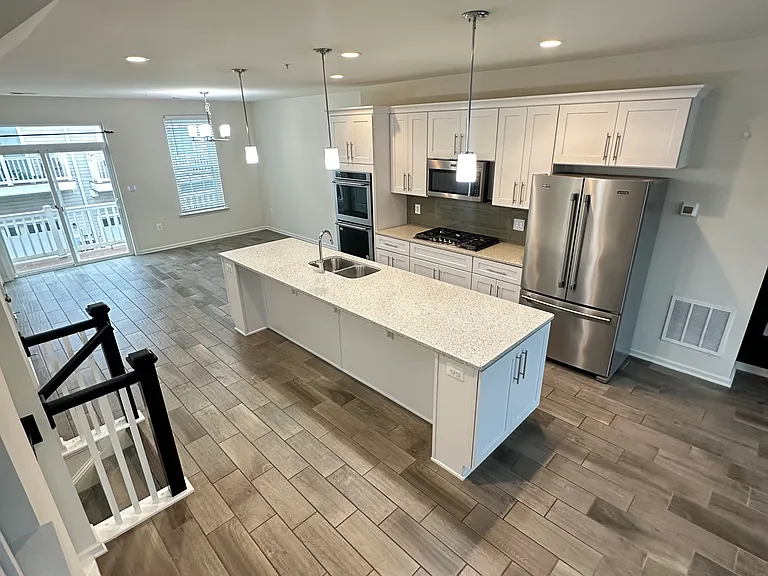 5331 Greenwich Cir — Photo 8
