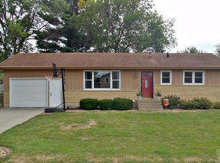 2020 Catalina Pl, Marshalltown, IA 50158