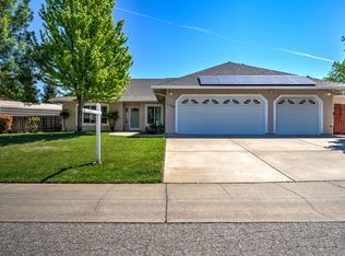 1735 Galway Dr, Redding, CA 96001
