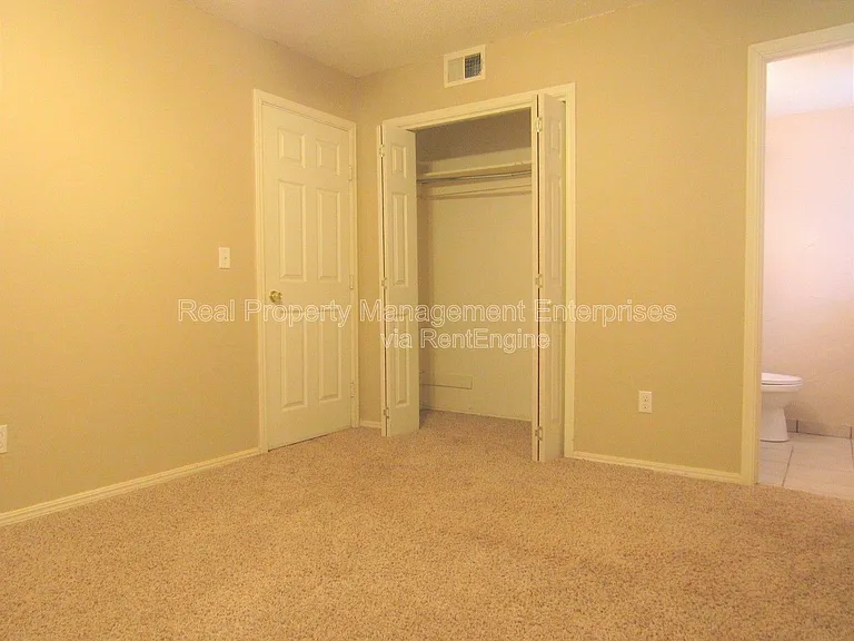 637 Redstone Ave — Photo 6