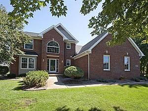 1st image of 5943 Creekview Ct