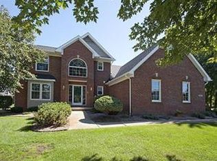 5943 Creekview Ct, Ann Arbor, MI 48108