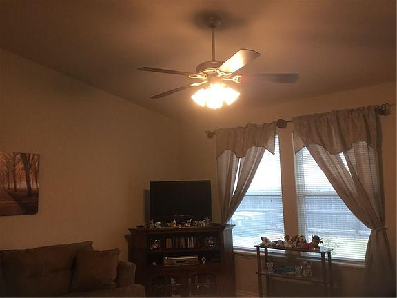 5th image of 15208 Stillwind Dr