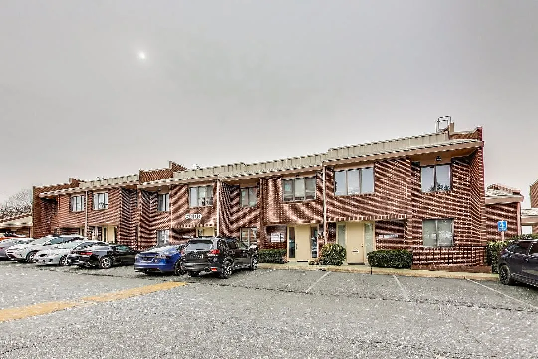 4 bed, 850 sqft, $3,500 — Photo 1