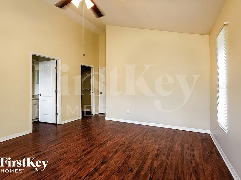 9096 Frank Rd — Photo 9