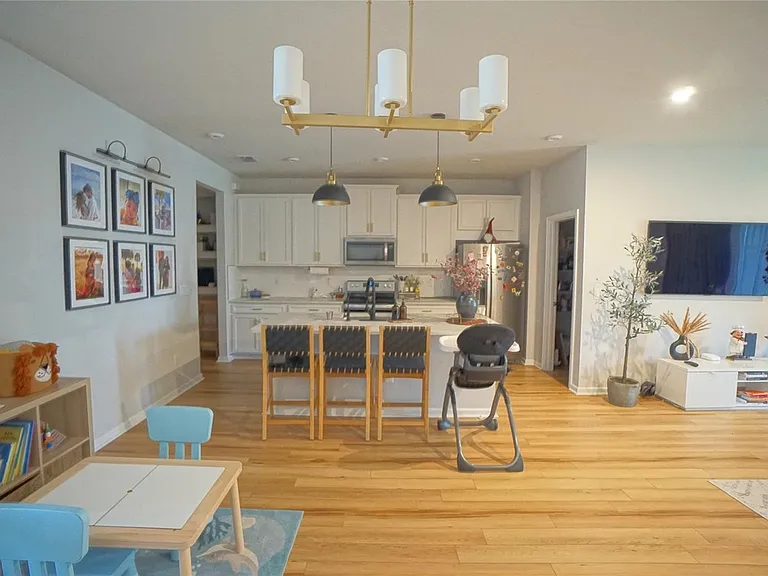 19427 Blue Pond Dr — Photo 5