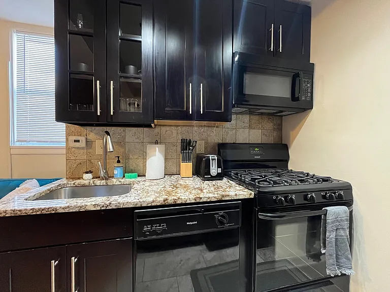5507 Elmer St #5 — Photo 17