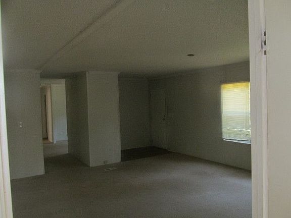 2nd image of 305 Pine Forest Dr
