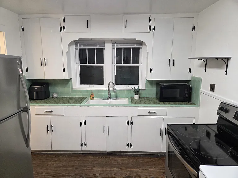 2635 NW 2nd Ave — Photo 2