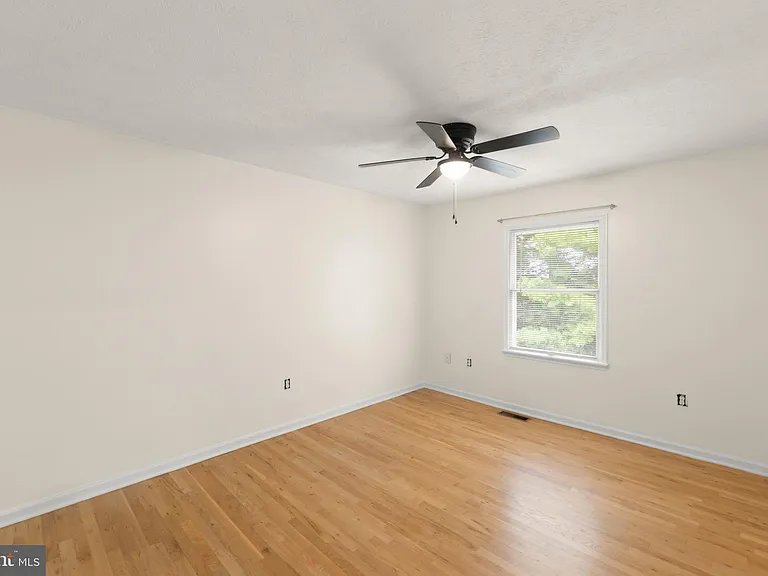 501 Tudor Dr — Photo 14