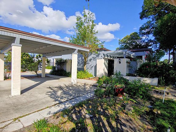 2nd image of 2668 Barbados Dr