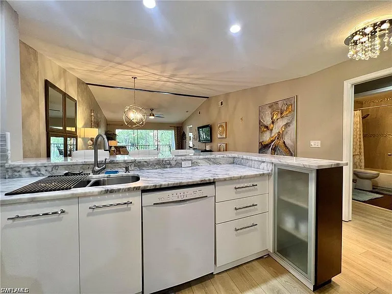1120 Sarah Jean Cir #B-205 — Photo 12