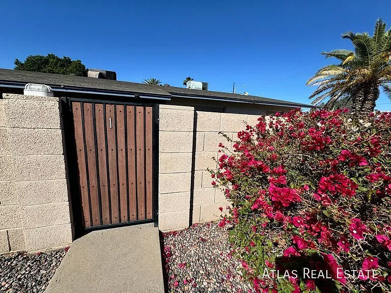 1861 E University Dr #1 — Photo 2