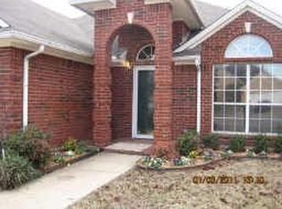 5824 Echo Bluff Dr, Haltom City, TX 76137