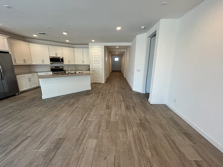 560 E Cactus Wren Dr — Photo 41