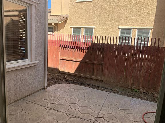5th image of 1641 Ainsworth Ln