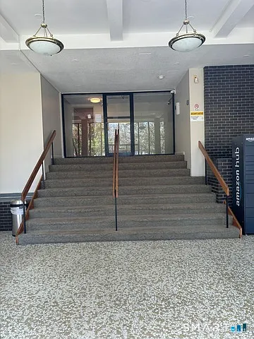 40 Owen St #D10 — Photo 11