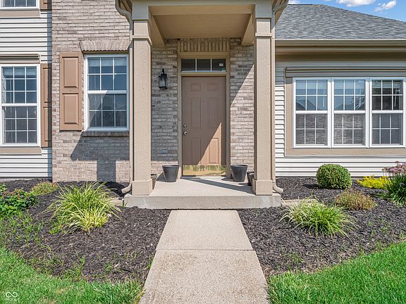 2nd image of 11256 Hearthstone Dr