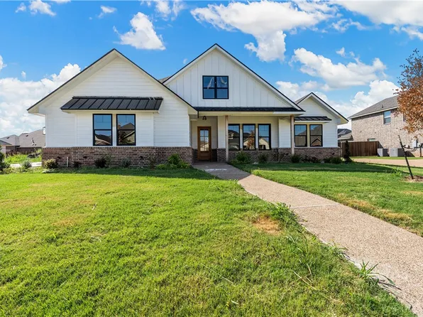 408 Sagebrush Ln, Mc Gregor, TX 76657