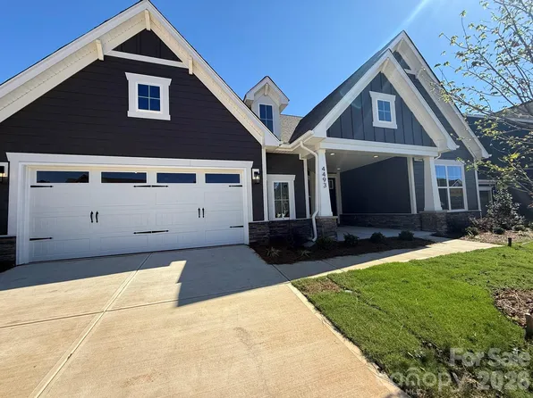 4493 Blue Mound Ct, Stanley, NC 28164