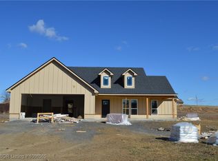 203 Blackstone Dr, Wister, OK 74966