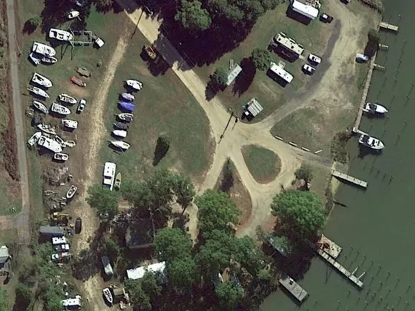 13045 Neale Sound Marina Pl, Newburg, MD 20664