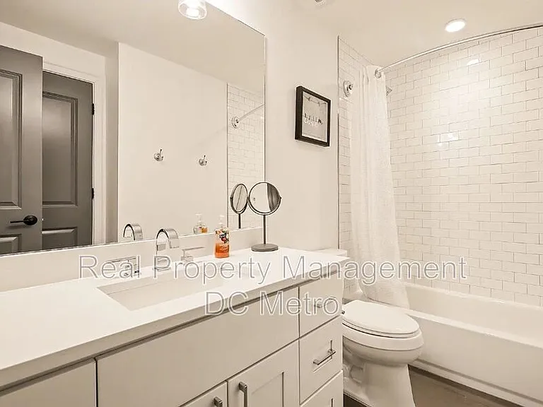811 Upshur St NW #1 — Photo 3