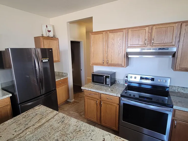 12050 W Carlota Ln — Photo 2
