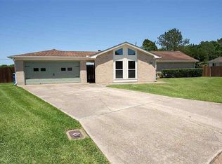 2865 Willow Pl, Beaumont, TX 77707