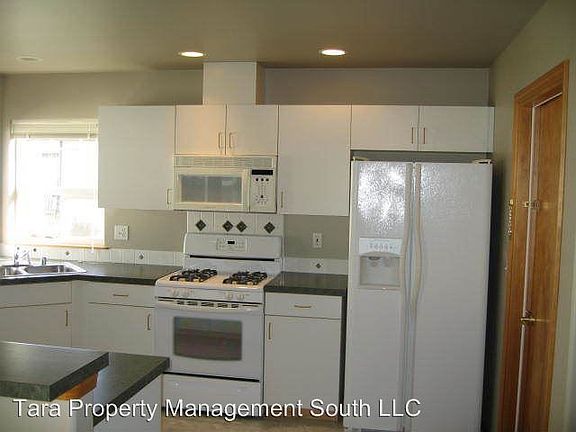 2nd image of 5516 Sunnyside Pl