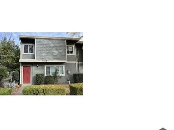 724 Northfield Dr, Sacramento, CA 95833