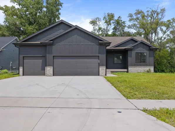 1033 2nd St NE, Altoona, IA 50009