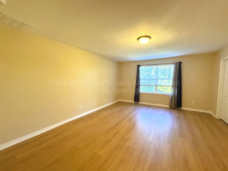 6621 Helmsley Cir — Photo 25