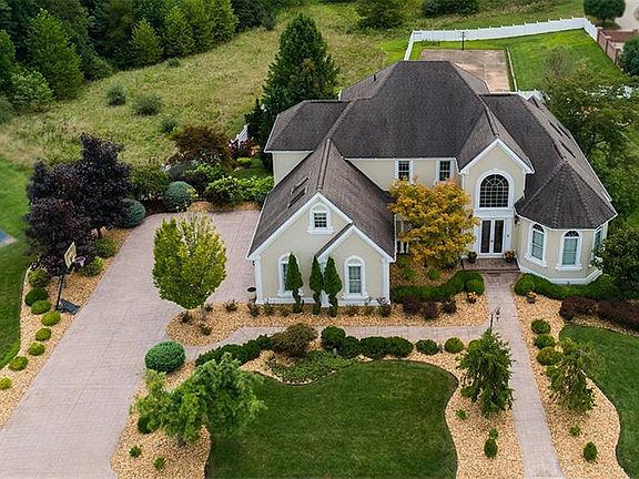 2nd image of 38 Wyndemere Dr