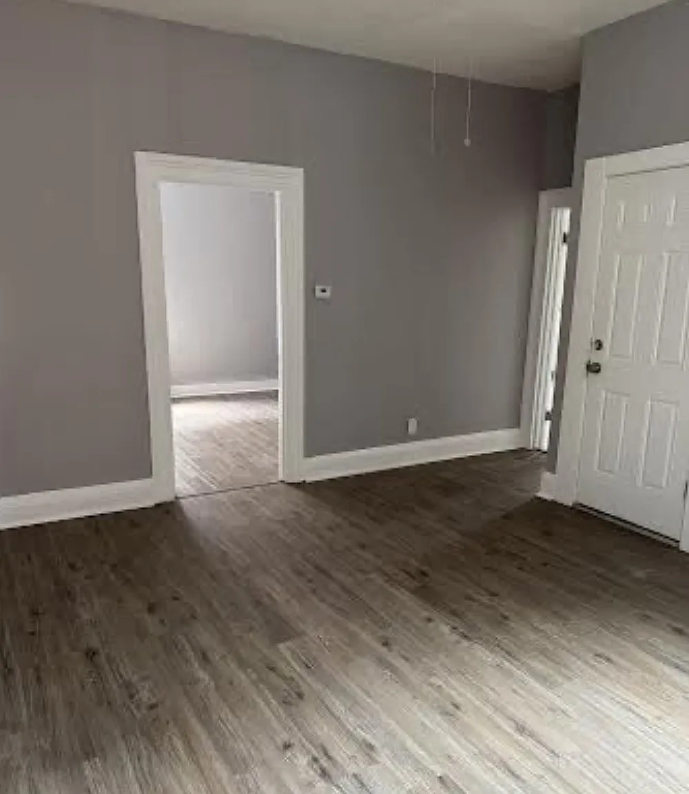 4 bed, 1200 sqft, $2,225 — Photo 2