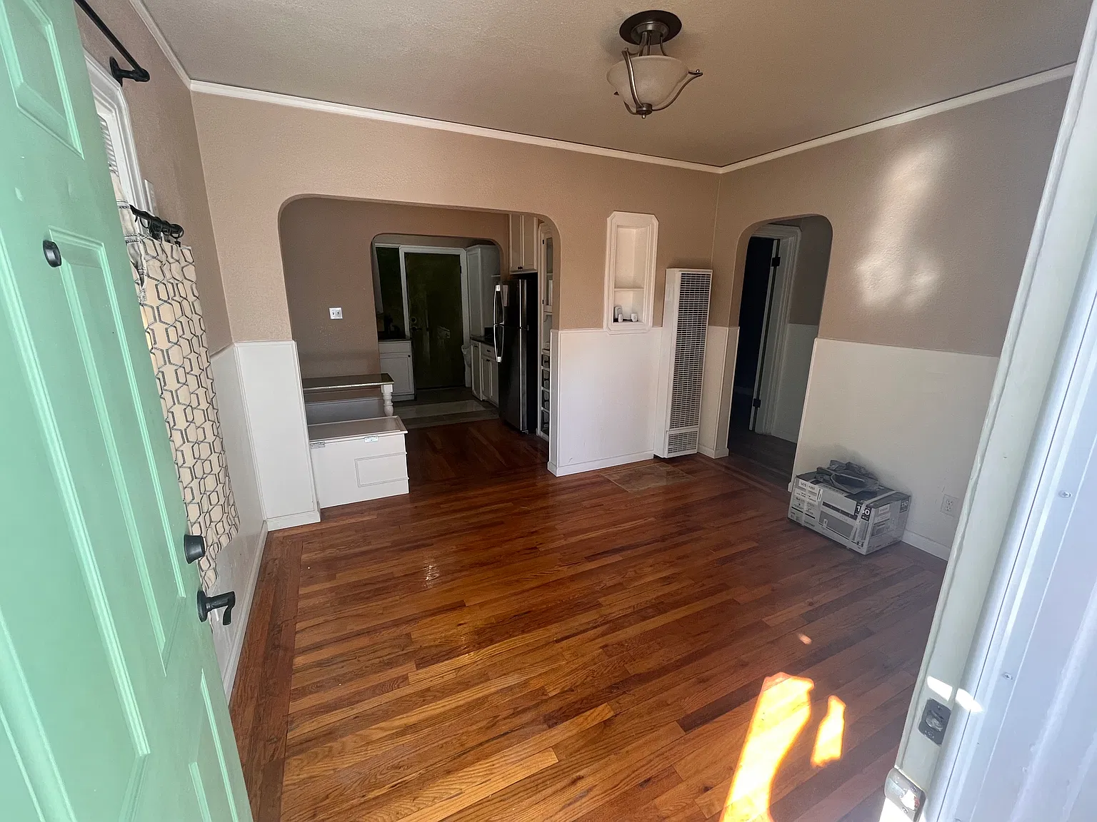 303 Virginia Ave — Photo 2
