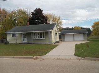 155 Maize St, Clintonville, WI 54929
