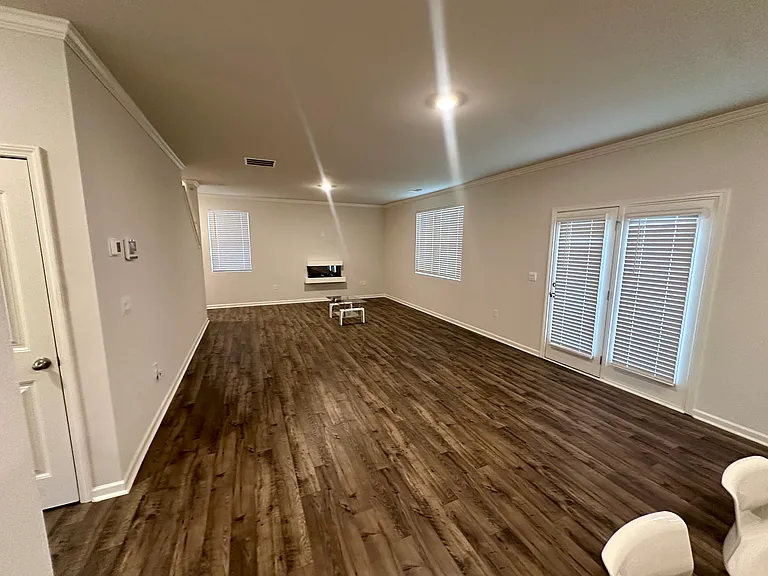 19 Manor Way — Photo 25