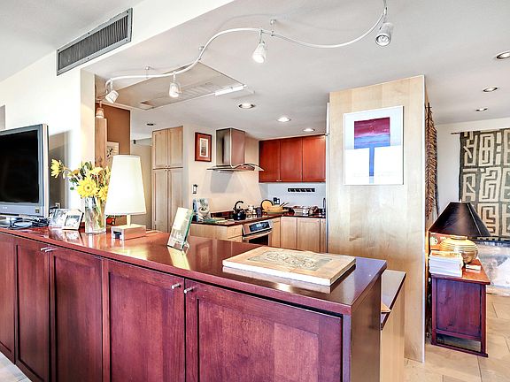 4th image of 1331 Park Ave SW Unit 808