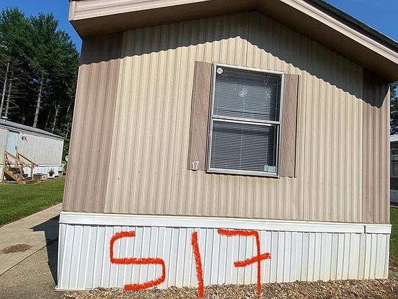 2nd image of 2115 31st Avenue Dr NE #17-17S