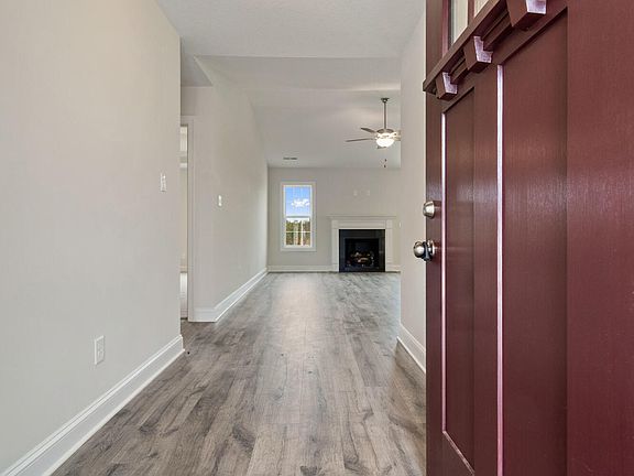 3rd image of 104 Sanctuary Street
