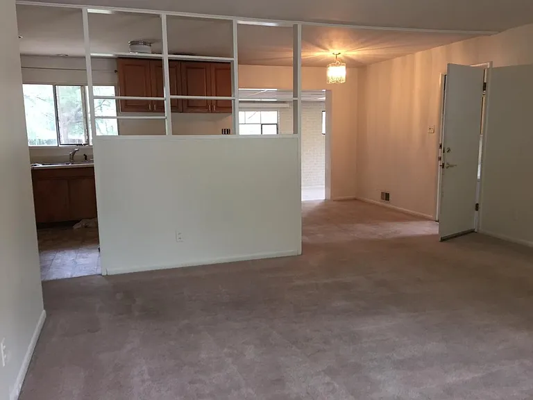 Living room/dining room