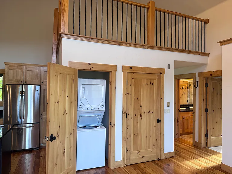 389 Revett Dr — Photo 9