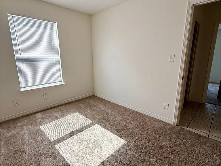 513 Landview St #D — Photo 16