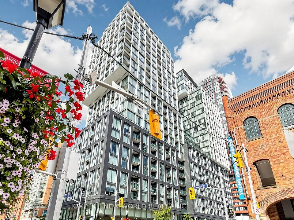 158 Front St E #813