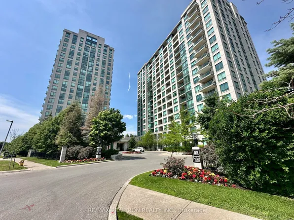 88 Promenade Cir #303, Vaughan, ON L4J 9A4
