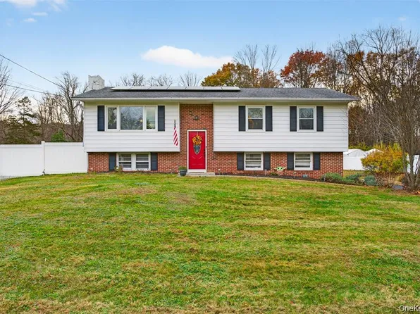 91 Velie Road, Lagrangeville, NY 12540